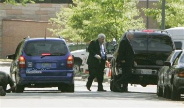 Speaker of the House Dennis Hastert switching from a hydrogen car to his SUV