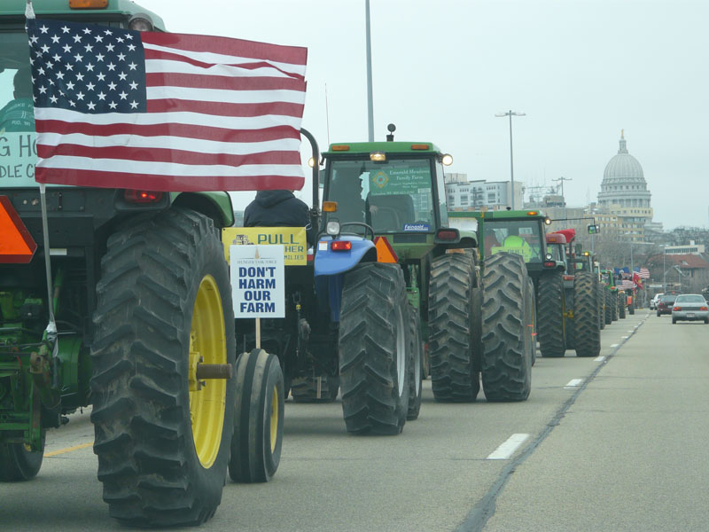 Tractorcade Approaches Wisconsin Capitol, Spring 2011